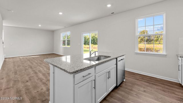 1527 Stonebriar Drive, Winterville, NC 28590