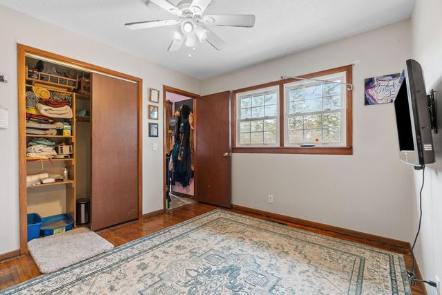 38804 8th Avenue, North Branch, MN 55056