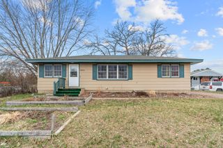 38804 8th Avenue, North Branch, MN 55056