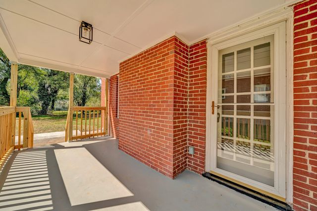 2610 Vancouver DR NW, Roanoke, VA 24012