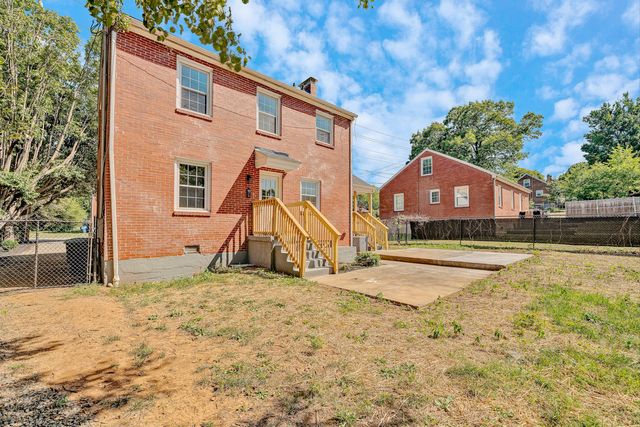 2610 Vancouver DR NW, Roanoke, VA 24012