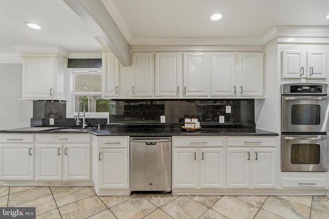 14707 DUNBAR LN, Woodbridge, VA 22193