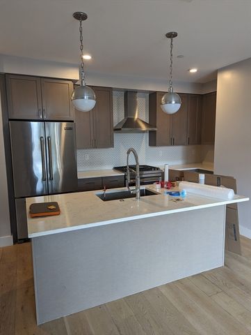 1650 Commonwealth Avenue 304, Boston, MA 02135