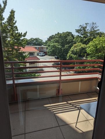 1650 Commonwealth Avenue 304, Boston, MA 02135