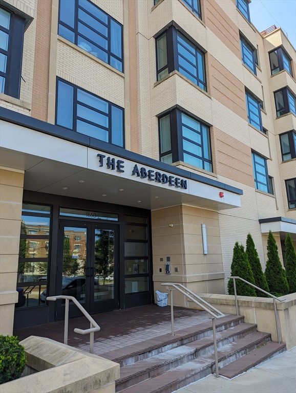 1650 Commonwealth Avenue 304, Boston, MA 02135