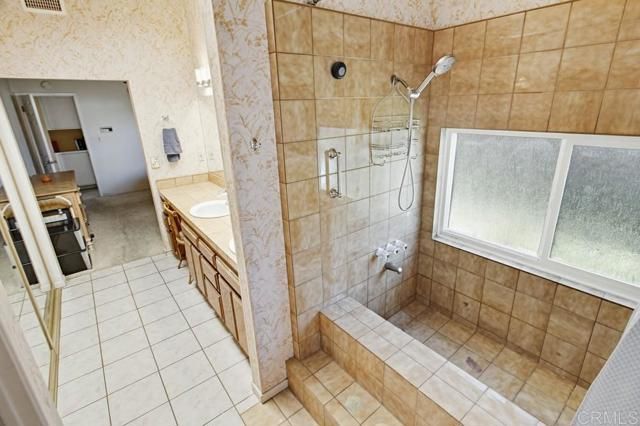 8672 Aquarius Dr, San Diego, CA 92126