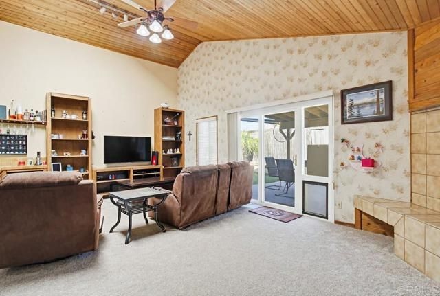 8672 Aquarius Dr, San Diego, CA 92126