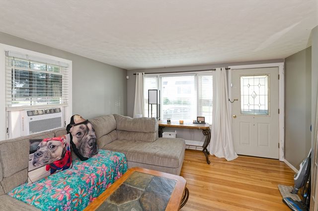 799 Franklin St, Worcester, MA 01604