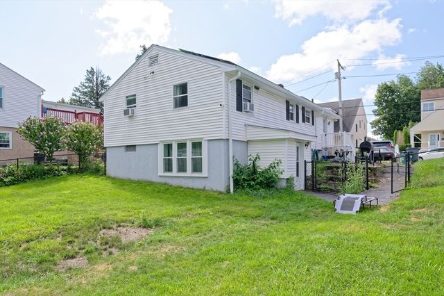 799 Franklin St, Worcester, MA 01604