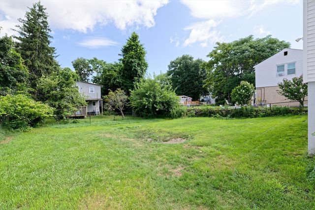 799 Franklin St, Worcester, MA 01604