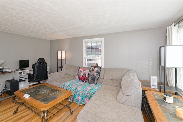 799 Franklin St, Worcester, MA 01604