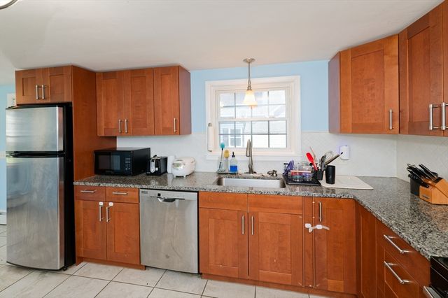 799 Franklin St, Worcester, MA 01604