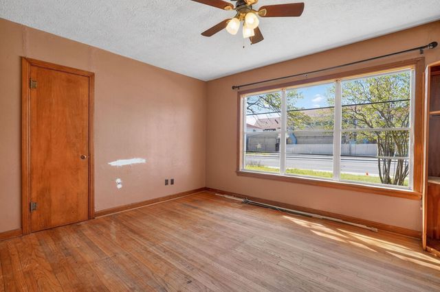 600 E William J Bryan Parkway, Bryan, TX 77803