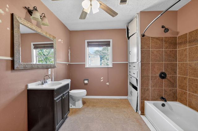 600 E William J Bryan Parkway, Bryan, TX 77803