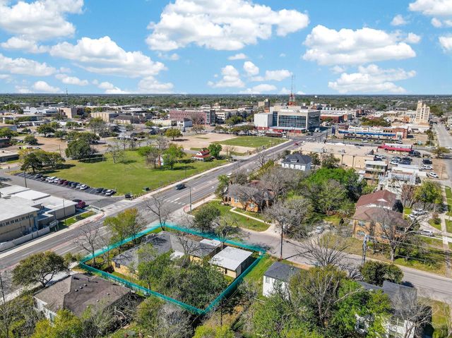 600 E William J Bryan Parkway, Bryan, TX 77803