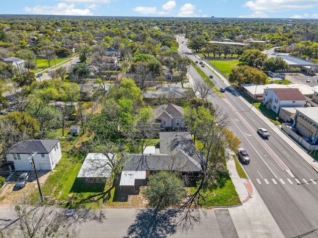 600 E William J Bryan Parkway, Bryan, TX 77803