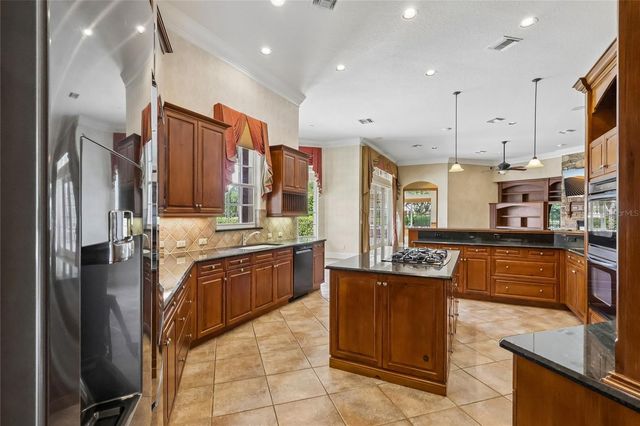6102 S HAMPSHIRE CT, Windermere, FL 34786
