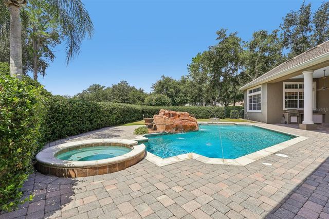 6102 S HAMPSHIRE CT, Windermere, FL 34786
