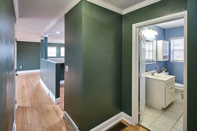 121 Honeysuckle Lane, Huntington, WV 25701