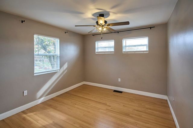 121 Honeysuckle Lane, Huntington, WV 25701