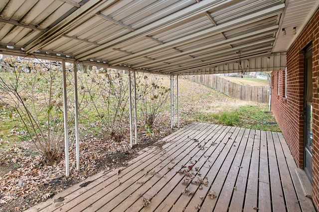 121 Honeysuckle Lane, Huntington, WV 25701