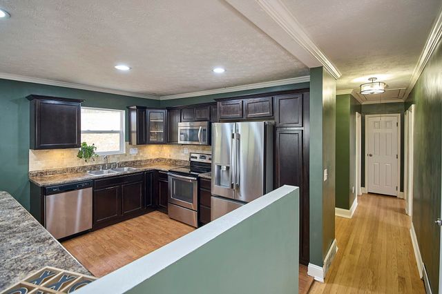 121 Honeysuckle Lane, Huntington, WV 25701