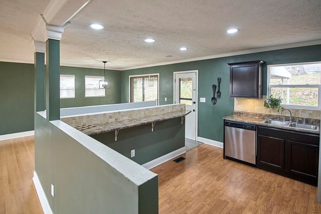 121 Honeysuckle Lane, Huntington, WV 25701