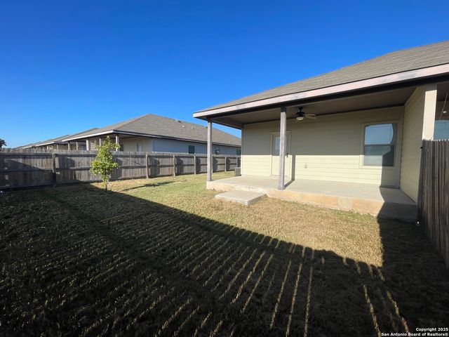 758 saengerhalle, New Braunfels, TX 78130