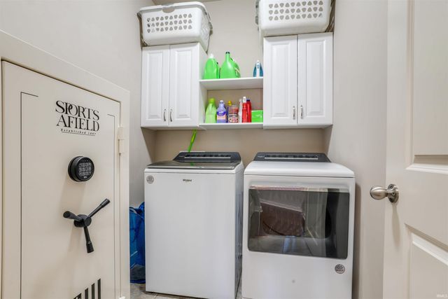 836 Groveview Court, Evansville, IN 47711