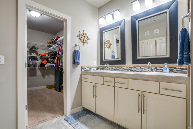 836 Groveview Court, Evansville, IN 47711