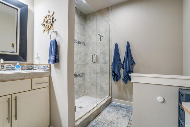 836 Groveview Court, Evansville, IN 47711