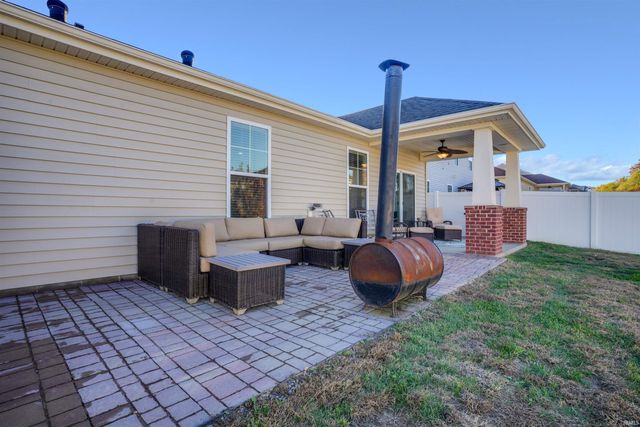 836 Groveview Court, Evansville, IN 47711