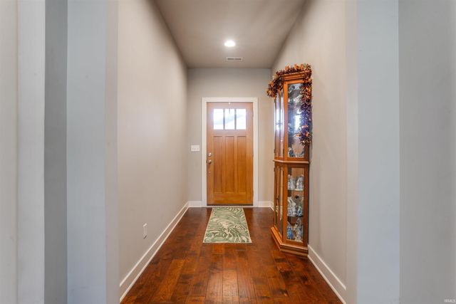 836 Groveview Court, Evansville, IN 47711