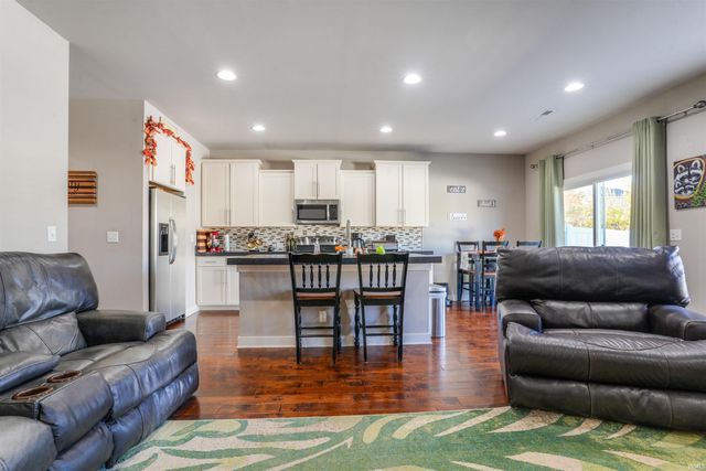 836 Groveview Court, Evansville, IN 47711