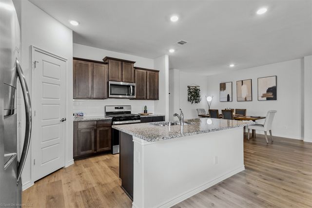 734 Fort Lane, Fate, TX 75189