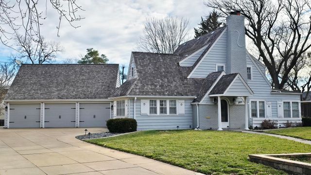 205 Greenway Rd., Salina, KS 67401