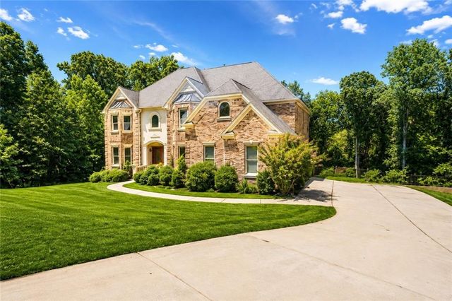 209 Kingscastle Drive, Ellenwood, GA 30294