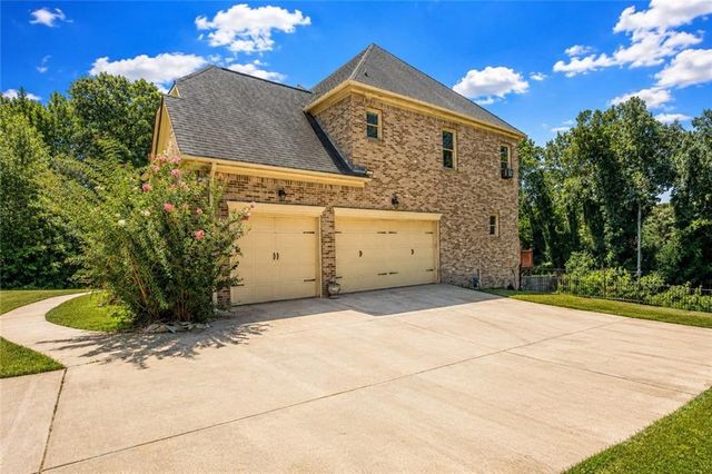 209 Kingscastle Drive, Ellenwood, GA 30294