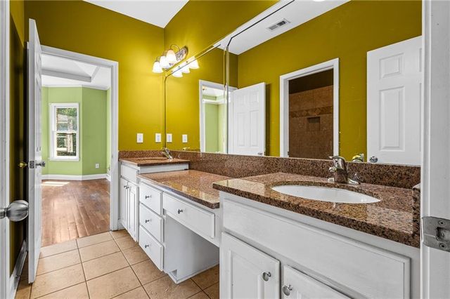209 Kingscastle Drive, Ellenwood, GA 30294