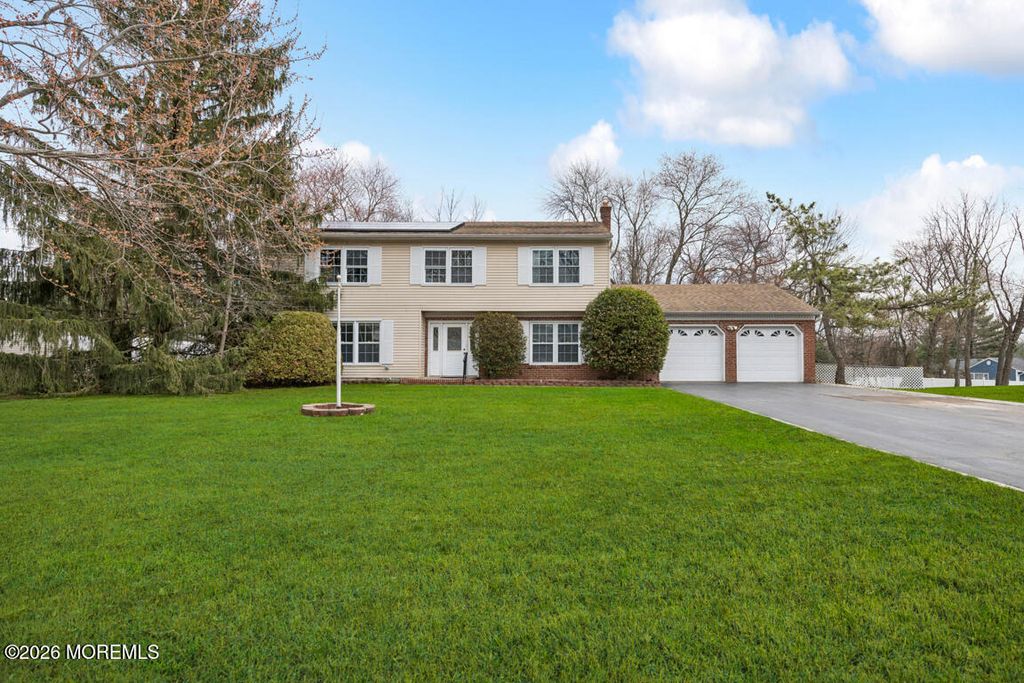 12 Village Drive, Matawan, NJ 07747