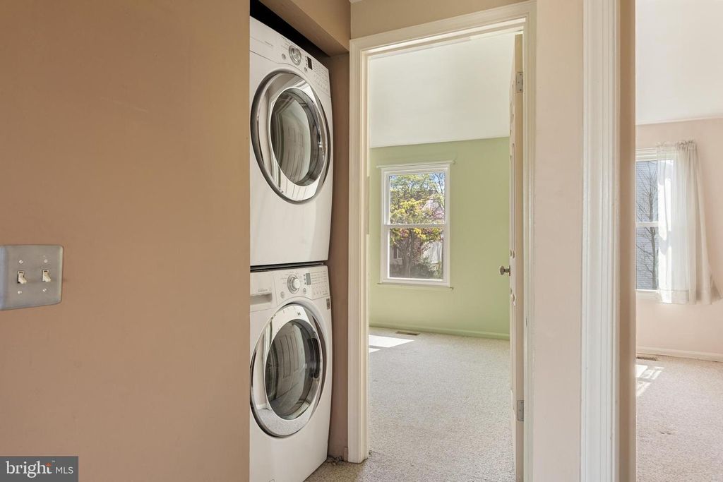 Image 21 of property listing at 5757 SUNSET VIEW LN, Frederick, MD 21703