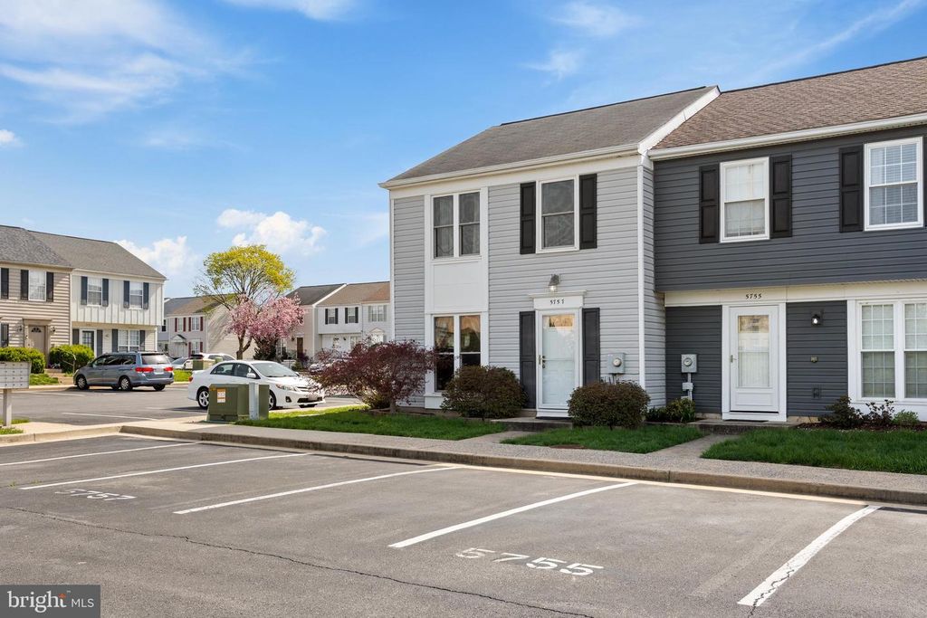 Image 32 of property listing at 5757 SUNSET VIEW LN, Frederick, MD 21703