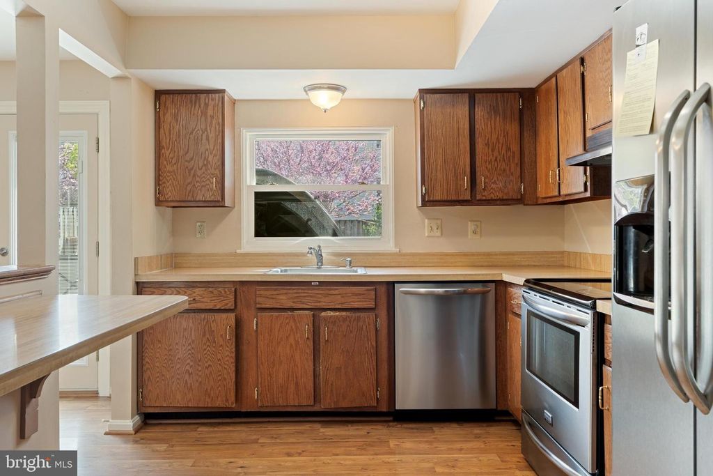 Image 8 of property listing at 5757 SUNSET VIEW LN, Frederick, MD 21703