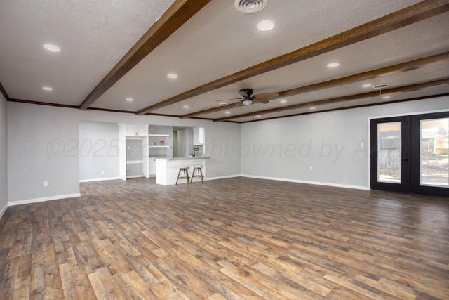 2701 Comanche Trail, Pampa, TX 79065