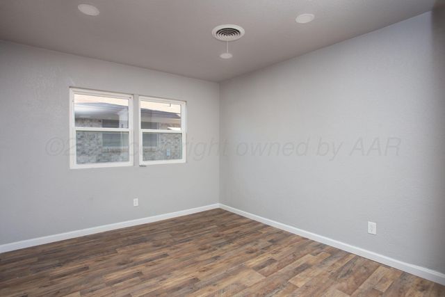 2701 Comanche Trail, Pampa, TX 79065