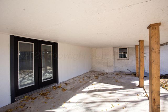 2701 Comanche Trail, Pampa, TX 79065