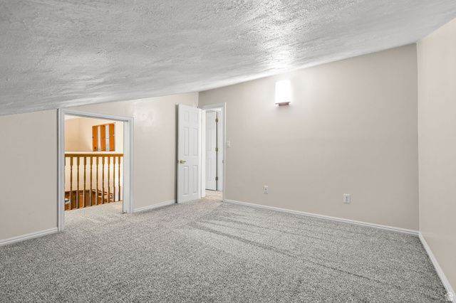 9153 S JEFFERSON PL, Sandy, UT 84070