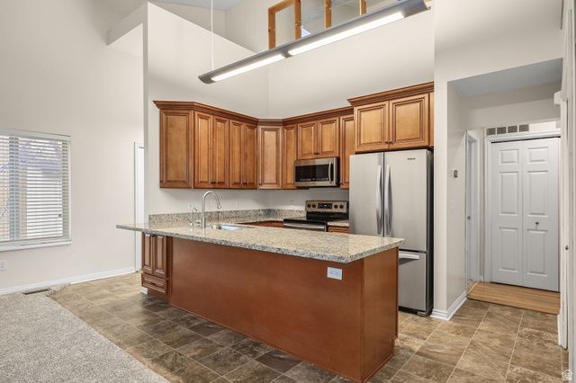 9153 S JEFFERSON PL, Sandy, UT 84070