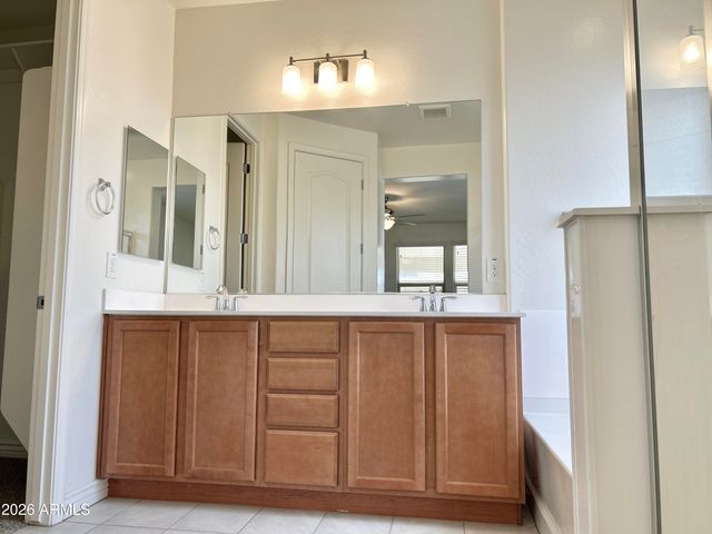 10622 E WAVELENGTH Avenue, Mesa, AZ 85212