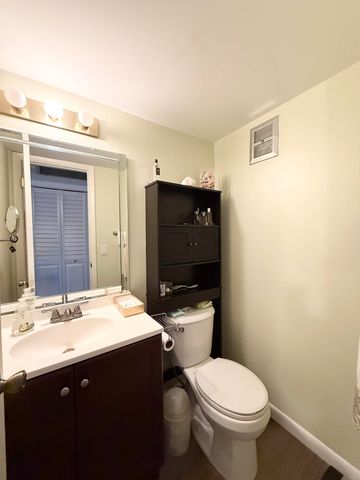 228 Canterbury J, West Palm Beach, FL 33417